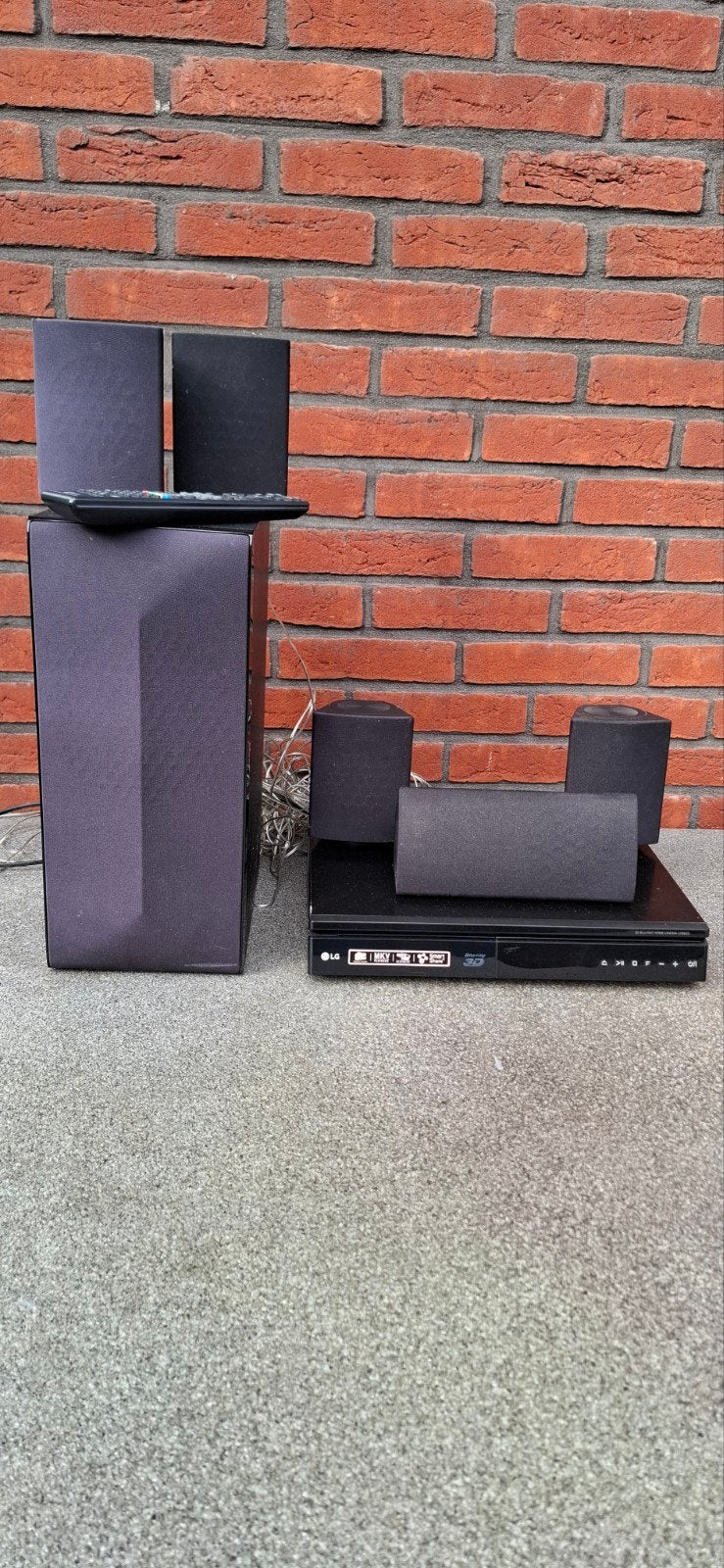 LG Home Cinema Set met Blu-ray speler en speakers, Gebruikt, Blu-ray-speler, 5.1-systeem, Ophalen