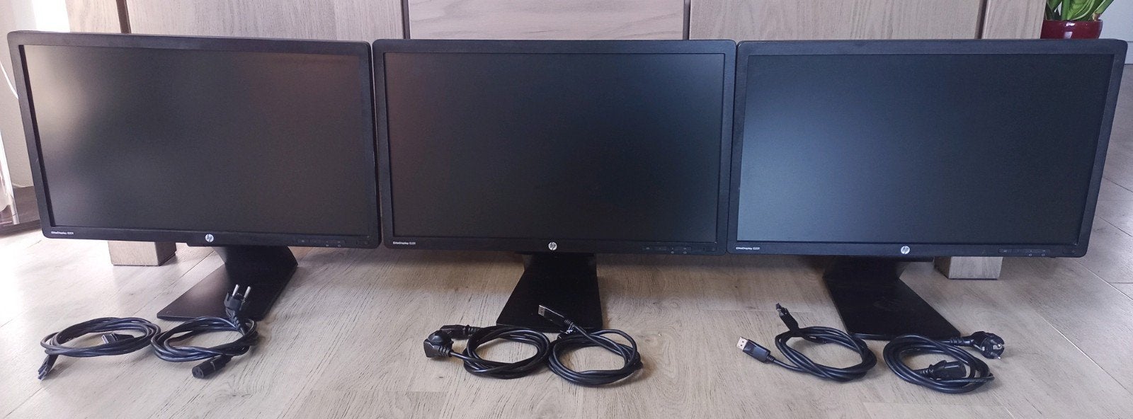 3 stuks HP EliteDisplay E231 Monitor - Full HD T.E.A.B., Computers en Software, Monitoren, Ophalen, Full HD, Hp beeldscherm, In hoogte verstelbaar