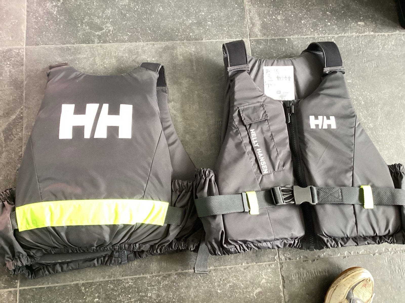Helly Hansen Rider Vest Reddingsvesten (2 stuks), Ophalen of Verzenden, Nieuw, Dame of Heer, Reddingsvest of Zwemvest