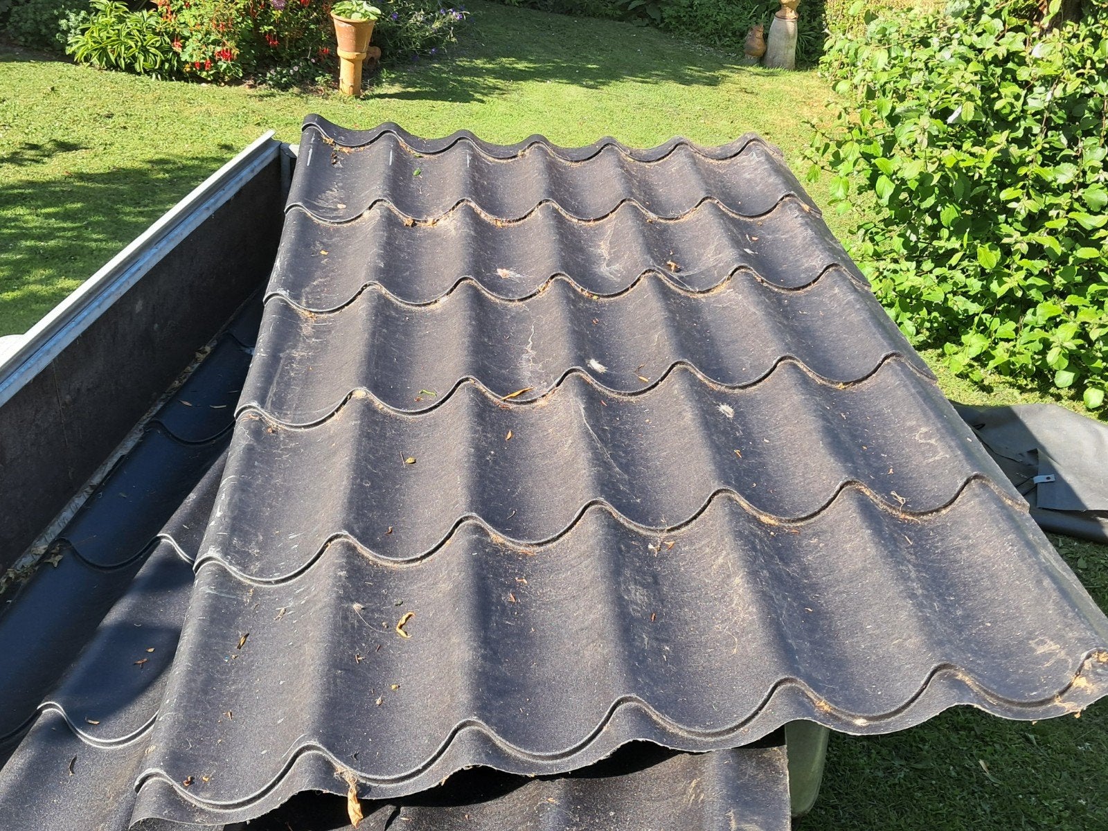 Dakpanplaten l = 1.80m  br 1.10m, Doe-het-zelf en Verbouw, Dakpannen en Dakbedekking, Zwart, 5 tot 10 m², Metaal, Ophalen