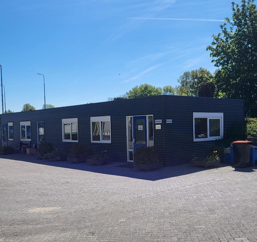 Kantoot units, 125 m², Koop, Bedrijfsruimte