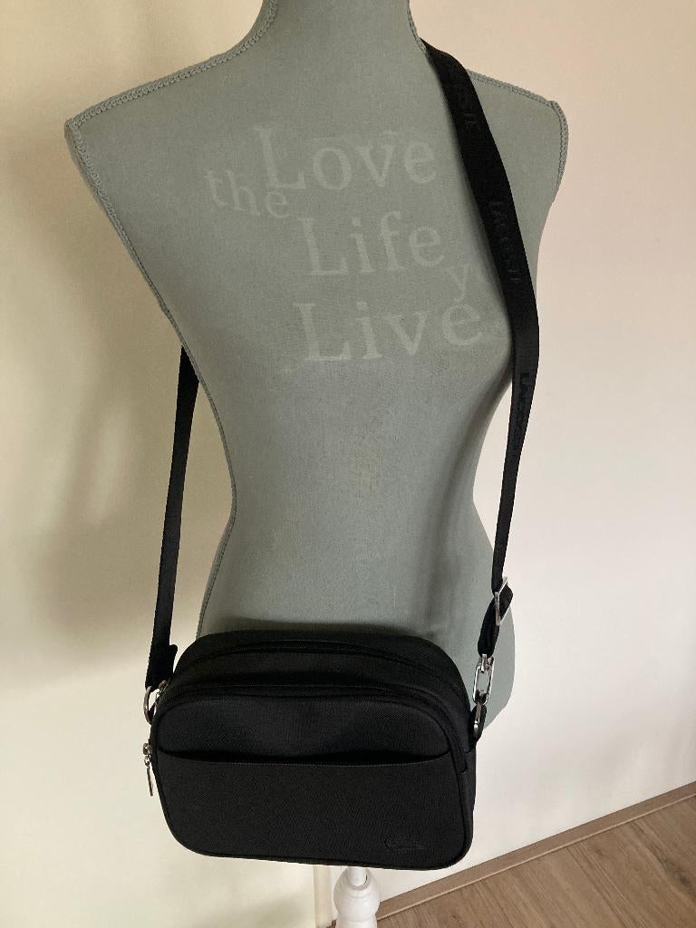 Tasje/crossbody bag  - Lacoste, Sieraden, Tassen en Uiterlijk, Tassen | Damestassen, Ophalen of Verzenden, Gebruikt, Zwart, Schoudertasje