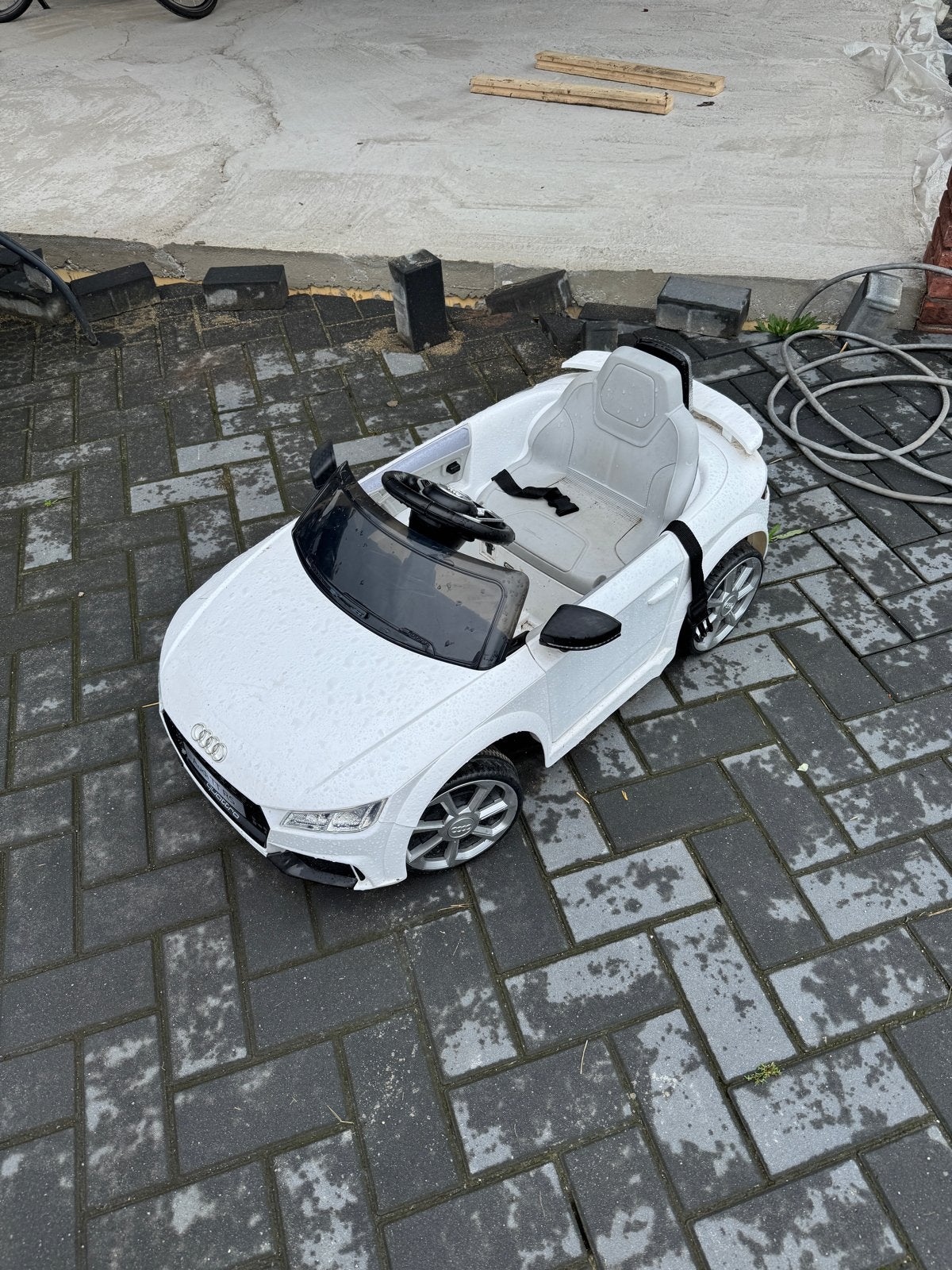 Audi TT RS elektrische kinderauto, Kinderen en Baby's, Ophalen, Gebruikt