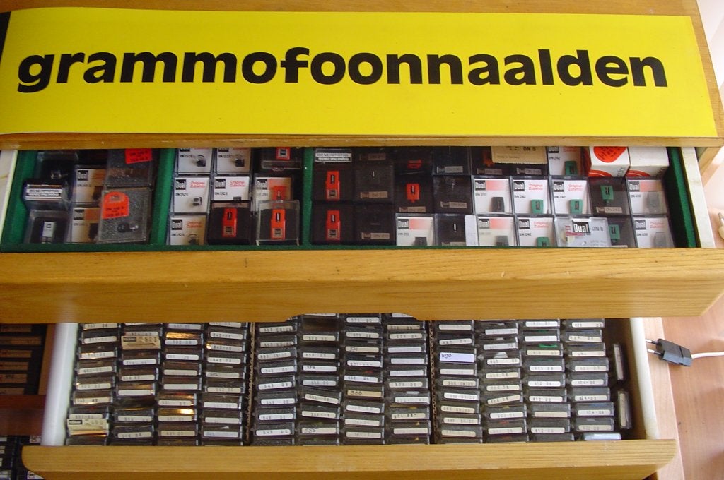 Groot assortiment naalden voor draaitafels, pick-ups enz., Nieuw, NVT, Ophalen of Verzenden, Platenspeler-onderdeel