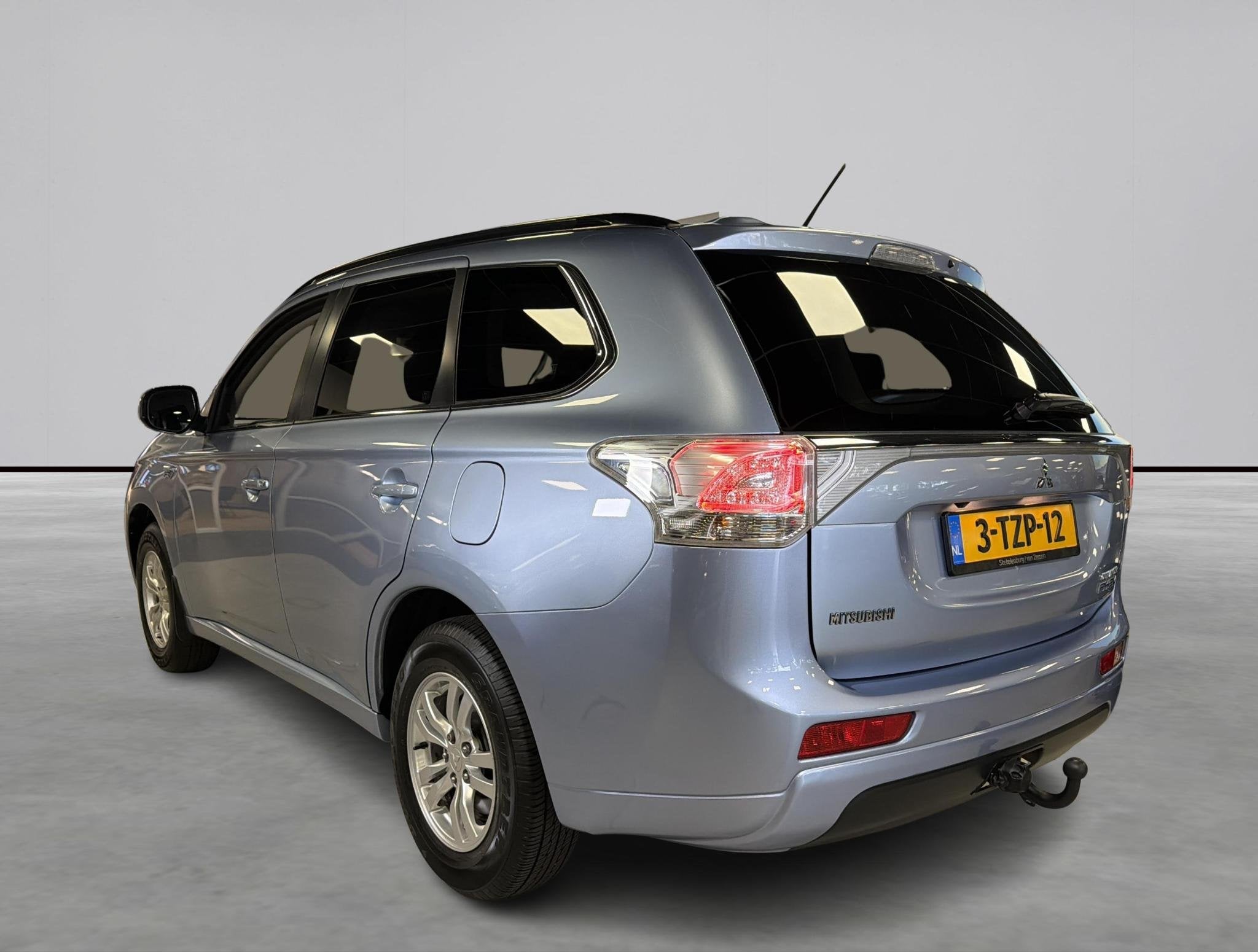 Mitsubishi Outlander 2.0 PHEV Business Edition, 1998 cc, Stof, Euro 6, 4 cilinders