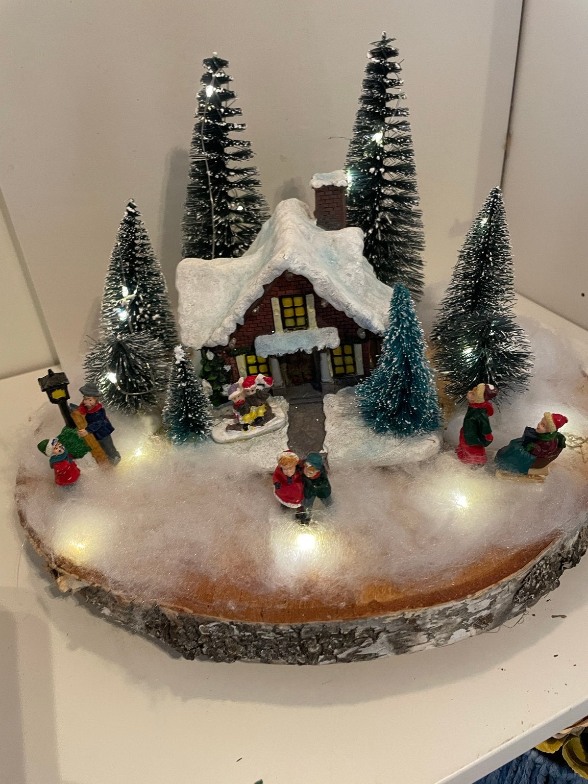 Kerstdorp op hout, Diversen, Ophalen