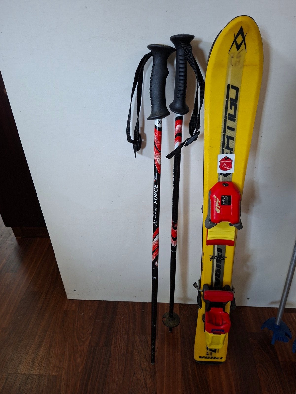 Volkl ski's 75 cm met stokken - Zo goed als nieuw, Sport en Fitness, Skiën en Langlaufen, Ophalen, Gebruikt, Ski's, Overige merken