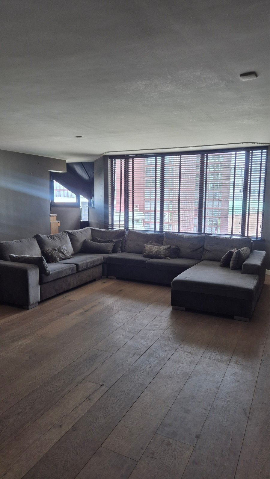 Velvet taupe bankstel, Huis en Inrichting, Banken | Bankstellen, Ophalen of Verzenden, Zo goed als nieuw, Vierpersoons of meer