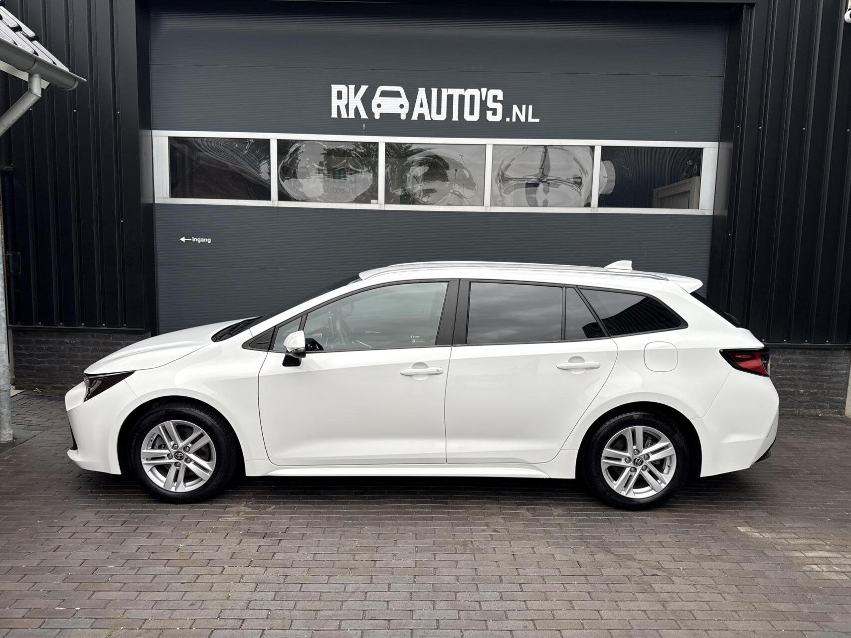 Foto 13 van Toyota Corolla Touring Sports 2.0 Hybrid Business / 184PK