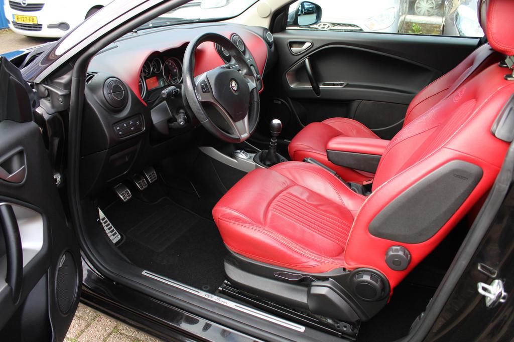 Alfa Romeo MiTo TwinAir "Exclusive" Navi - Cruise - Leder in, Voorwielaandrijving, Gebruikt, Euro 6, Zwart
