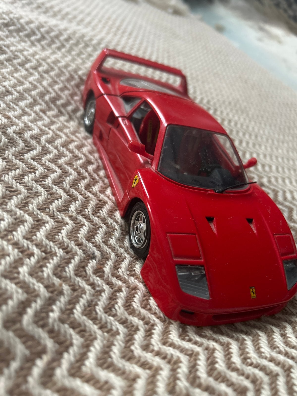 Burago Ferrari F40 Schaalmodel 1:24, Verzenden, Gebruikt, Auto, Overige merken