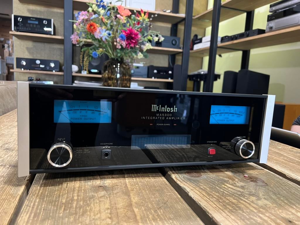McIntosh MA5300, Overige merken, Ophalen of Verzenden, Zo goed als nieuw, 120 watt of meer
