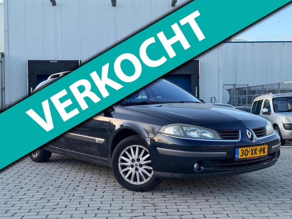 Renault Laguna Grand Tour 2.0-16V Business APK Clima Cruise, Voorwielaandrijving, Gebruikt, Zwart, 4 cilinders