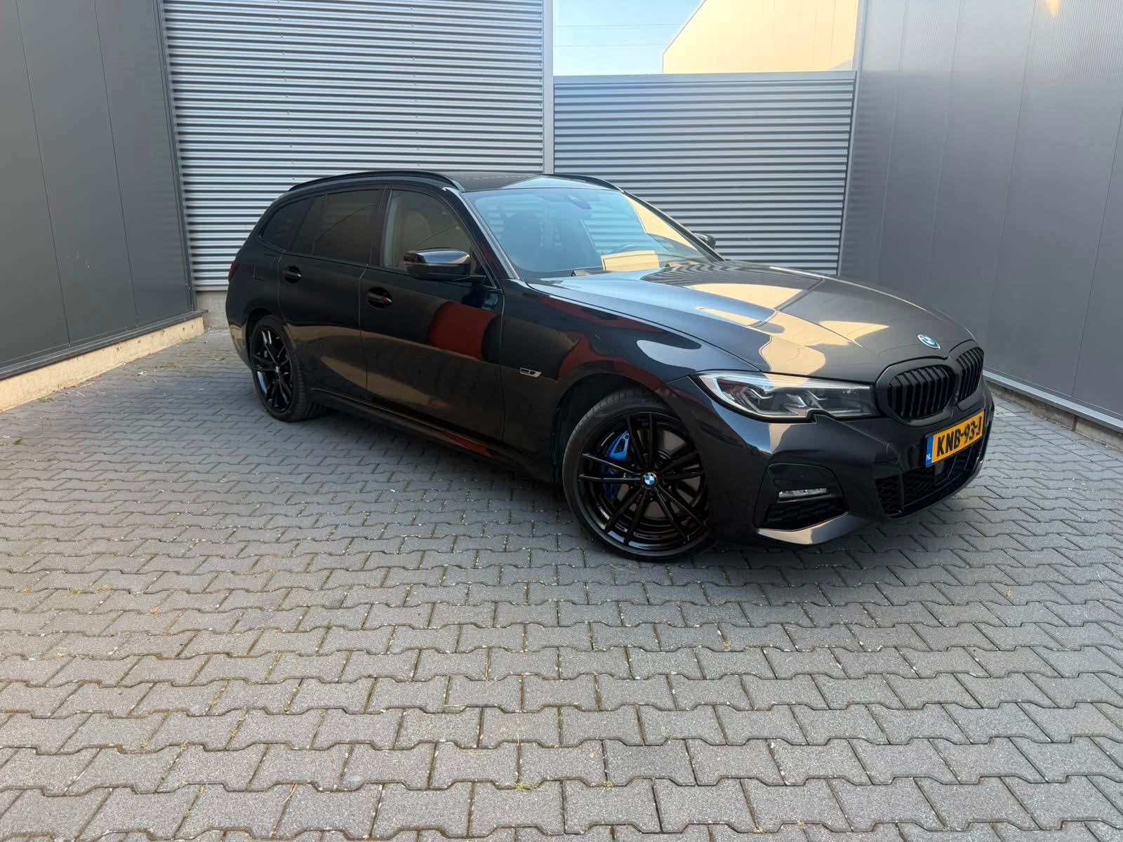 Foto 11 van BMW 3-serie Touring 330e xDrive High Executive LASER PANO 36