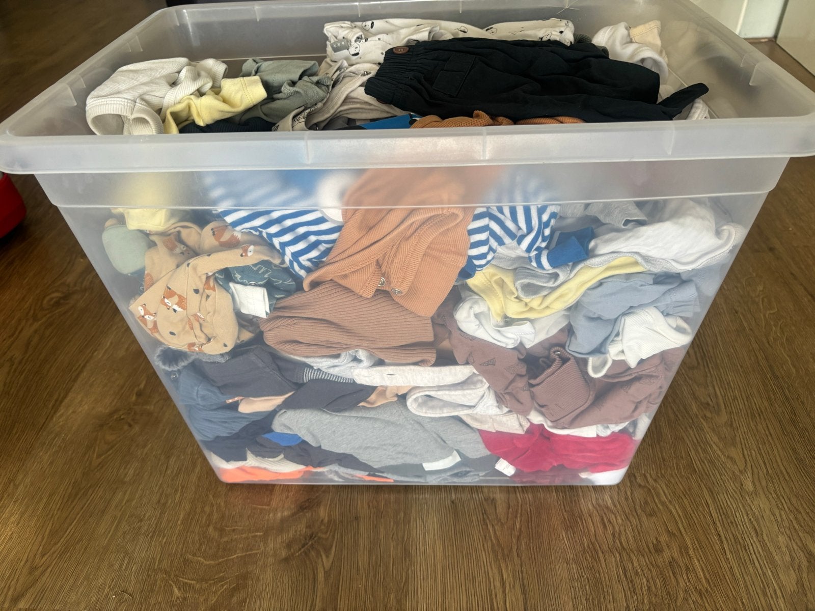 Grote bak met diverse babykleding maat 50 en 56, Ophalen, Gebruikt, Jongetje, Setje