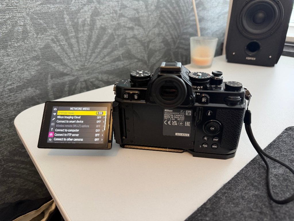 Nikon Zf + 40mm f/2 + Tamron 70-300 - 5.336 clicks, 25 megapixels, Bluetooth, Ophalen of Verzenden, Zo goed als nieuw