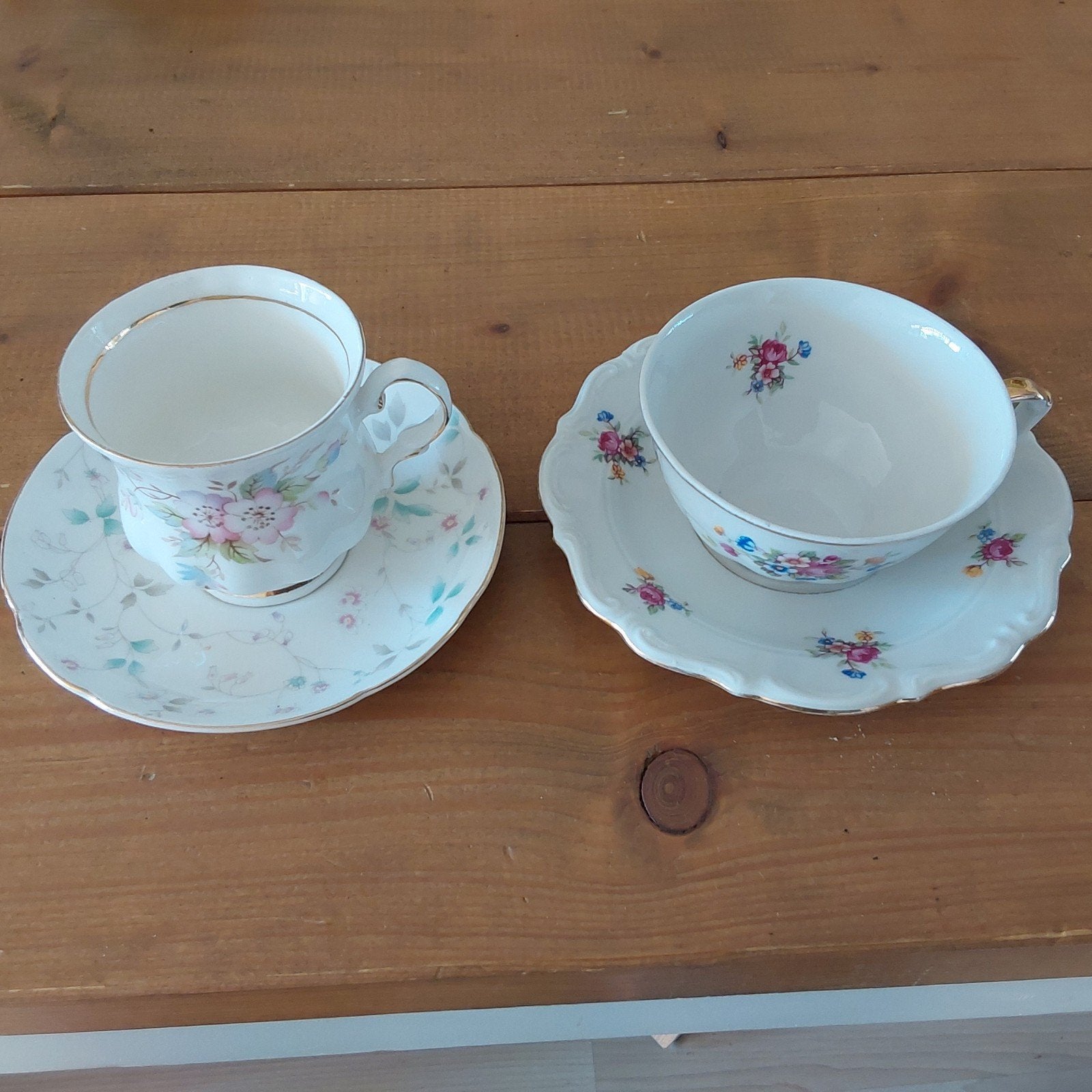 Set van 2 Engelse theekopjes met schotels, Antiek en Kunst, Ophalen of Verzenden