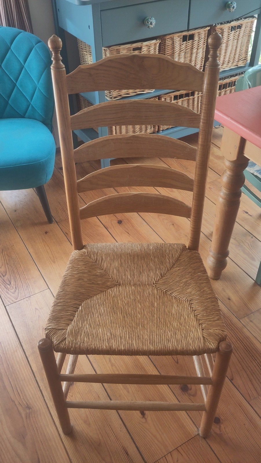 Knopstoelen met biezen zitting, Ophalen