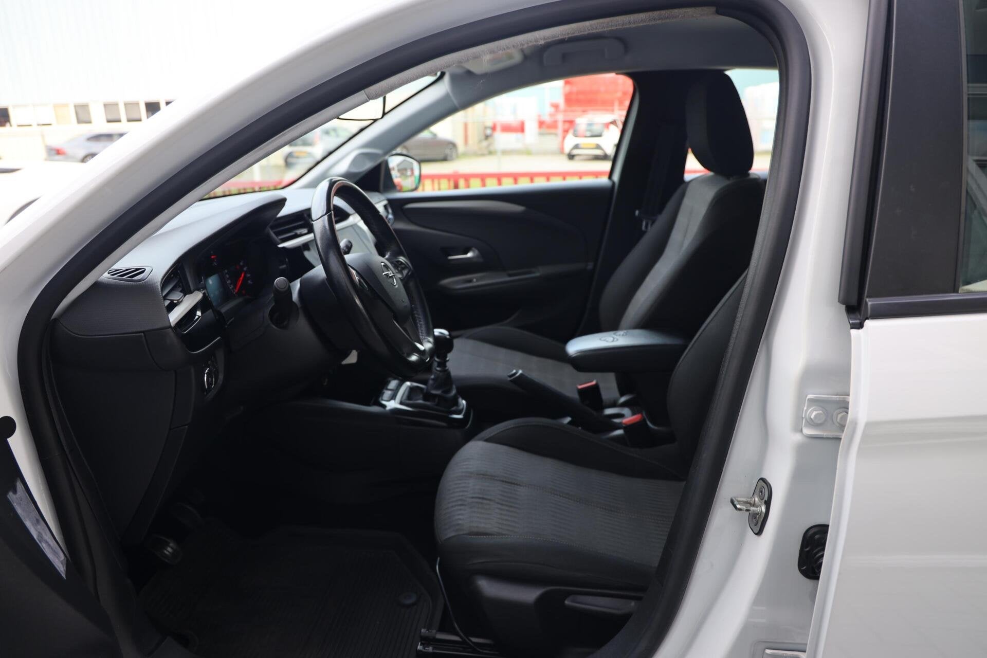 Opel Corsa 1.5 D Edition|Carplay|Airco|Cruise|LMV, Voorwielaandrijving, Gebruikt, Euro 6, Met garantie (alle)