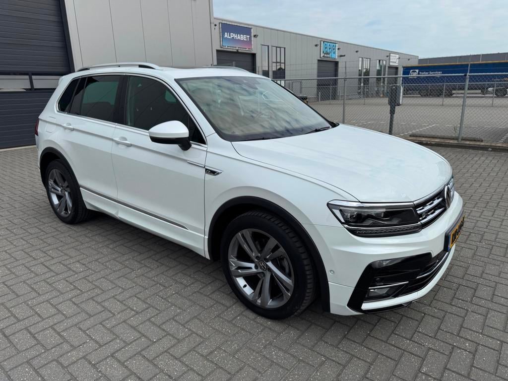 Volkswagen Tiguan 1.4 TSI ACT Comfortline Business R, 12 maanden, Euro 6, 4 cilinders, Wit