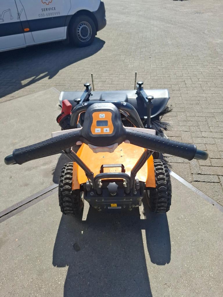 Pellenc Cleanion Veegmachine op accu, Ophalen, Zo goed als nieuw, Overige soorten, Pellenc
