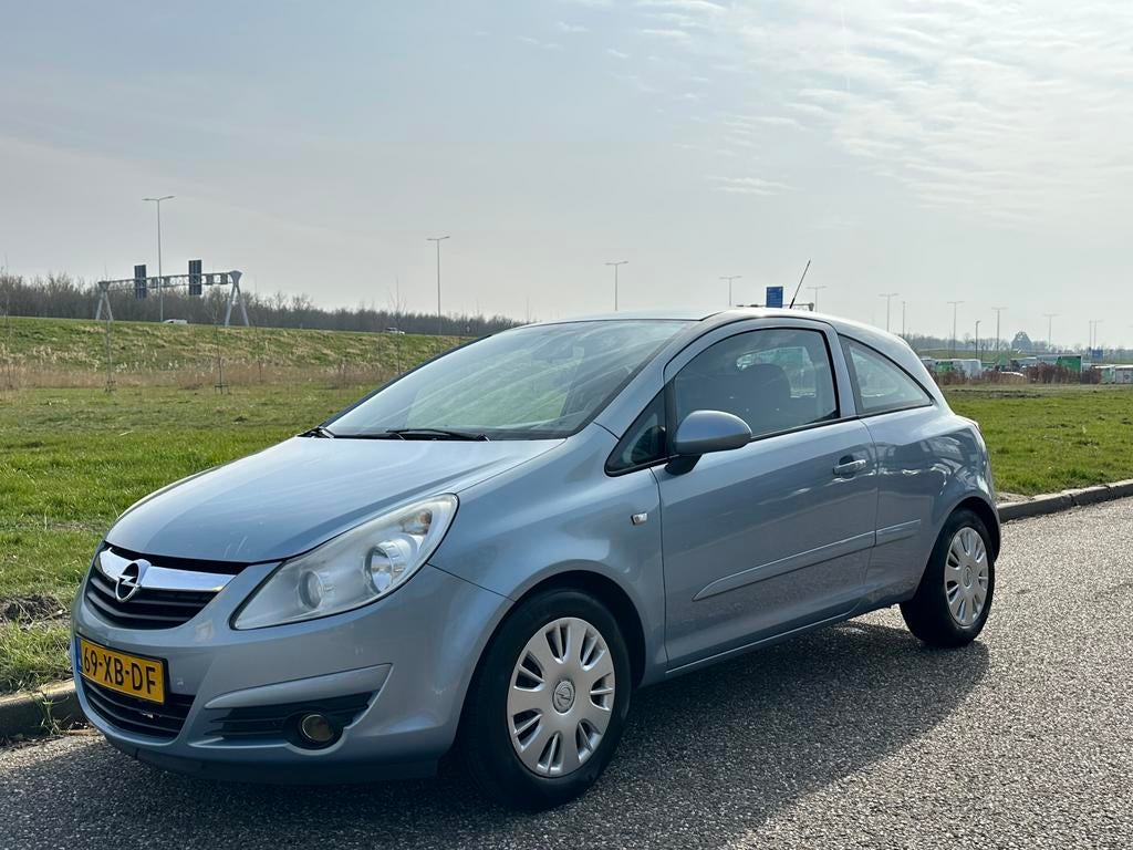 Opel Corsa APK Stoel/ stuur verwarming 1.4 MOTOR DEFECT, Auto's, Opel, Bedrijf, Corsa, Benzine, Hatchback, Blauw, Ophalen