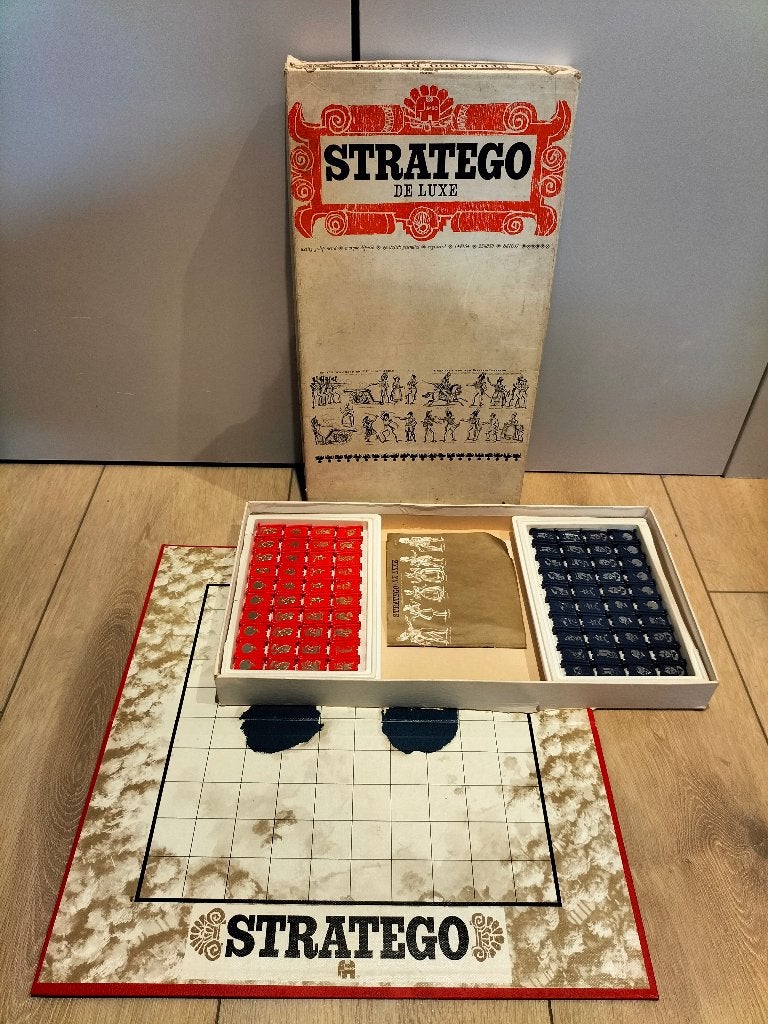 Stratego de luxe - met rechte speelstukken, Een of twee spelers, Ophalen of Verzenden, Gebruikt