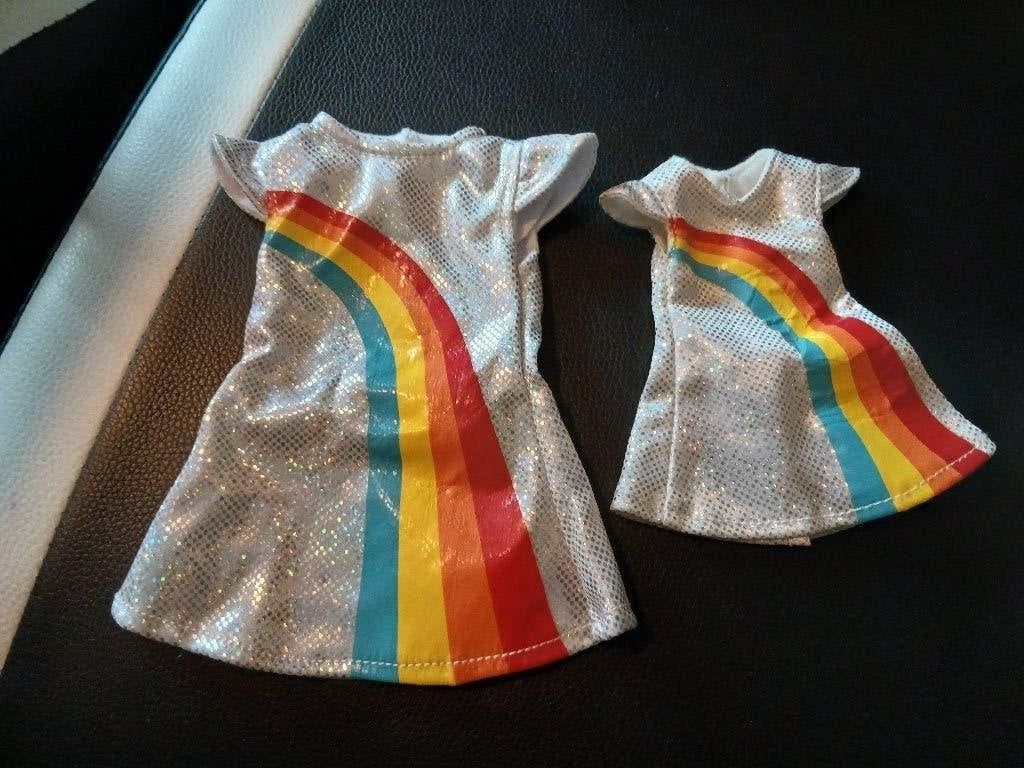 K3 poppenjurk (2x), Ophalen of Verzenden, Gebruikt, Kleertjes