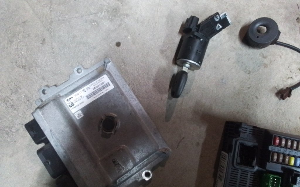 ECU/COMPUTER PEUGEOT 208 1.2 VTI, Auto-onderdelen, Gebruikt, ., Ophalen of Verzenden, .