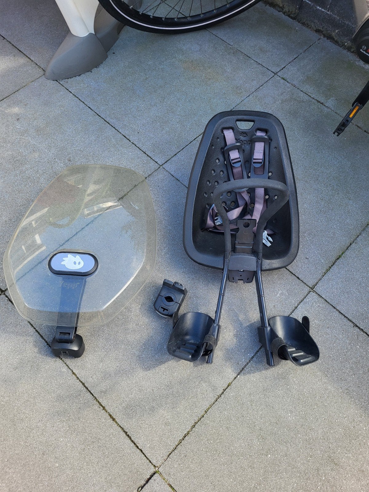 Yepp Mini fietszitje met windscherm en 2e adapter, Ophalen, Yepp, Voorzitje, 0 t/m 13 kg