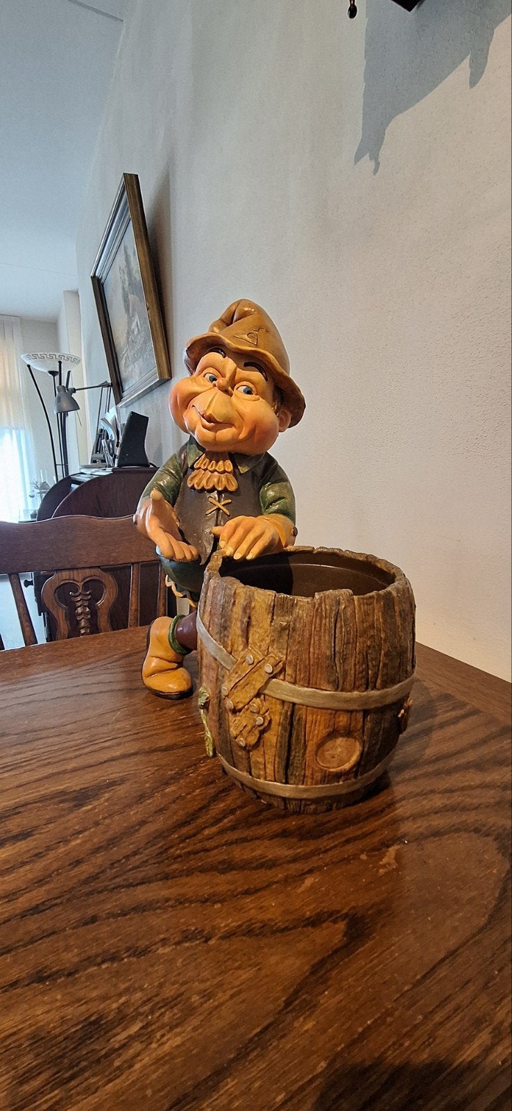 Laaf Lub beeldje met ton - The Laaf Products Efteling, Ophalen