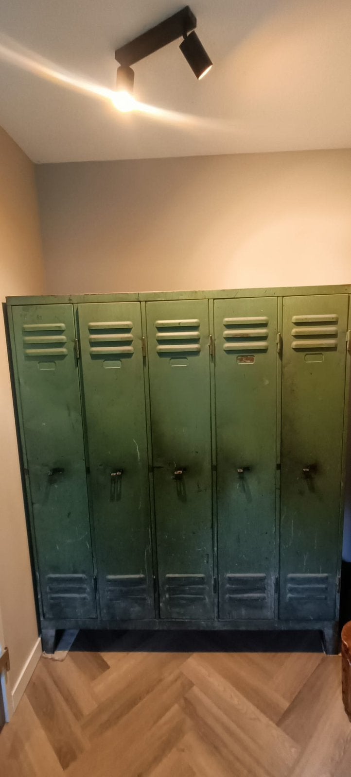 Oude industriële lockerkast – stoere vintage uitstraling, Ophalen of Verzenden, Gebruikt, Vintage