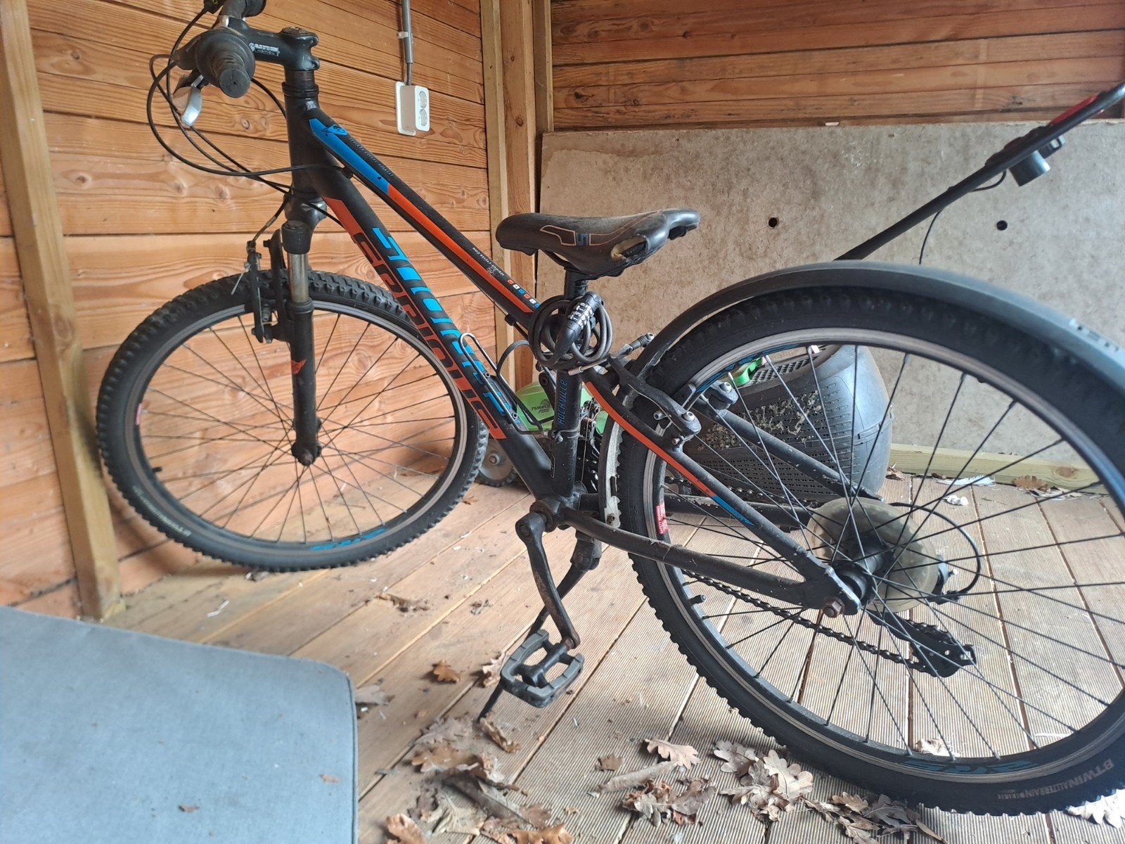 Serious Cycles Mountainbike - Zwart/Oranje, Fietsen en Brommers, Fietsen | Mountainbikes en ATB, Ophalen, Gebruikt, Overige merken