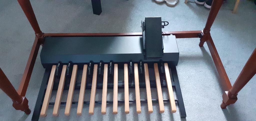 HAMMOND XPK-200L baspedaal=€600 met volume+leslie swtch=€650, Muziek en Instrumenten, Orgels, Ophalen, Zo goed als nieuw, 2 klavieren
