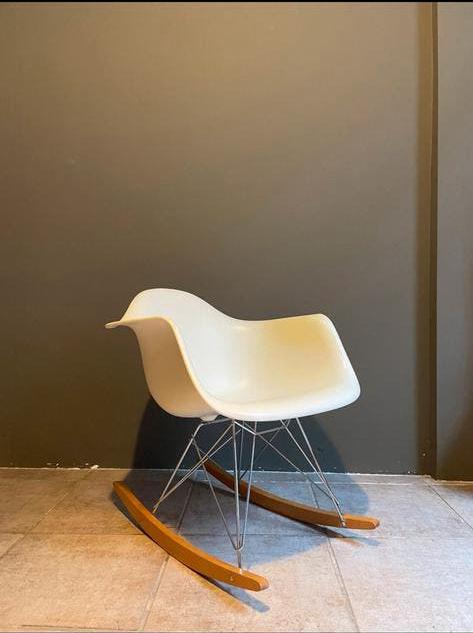 Vitra RAR | Schommelstoel | Wit | Eames Panton Bertoia, Huis en Inrichting, Ophalen, Gebruikt, Kunststof, Midcentury Modern Eames