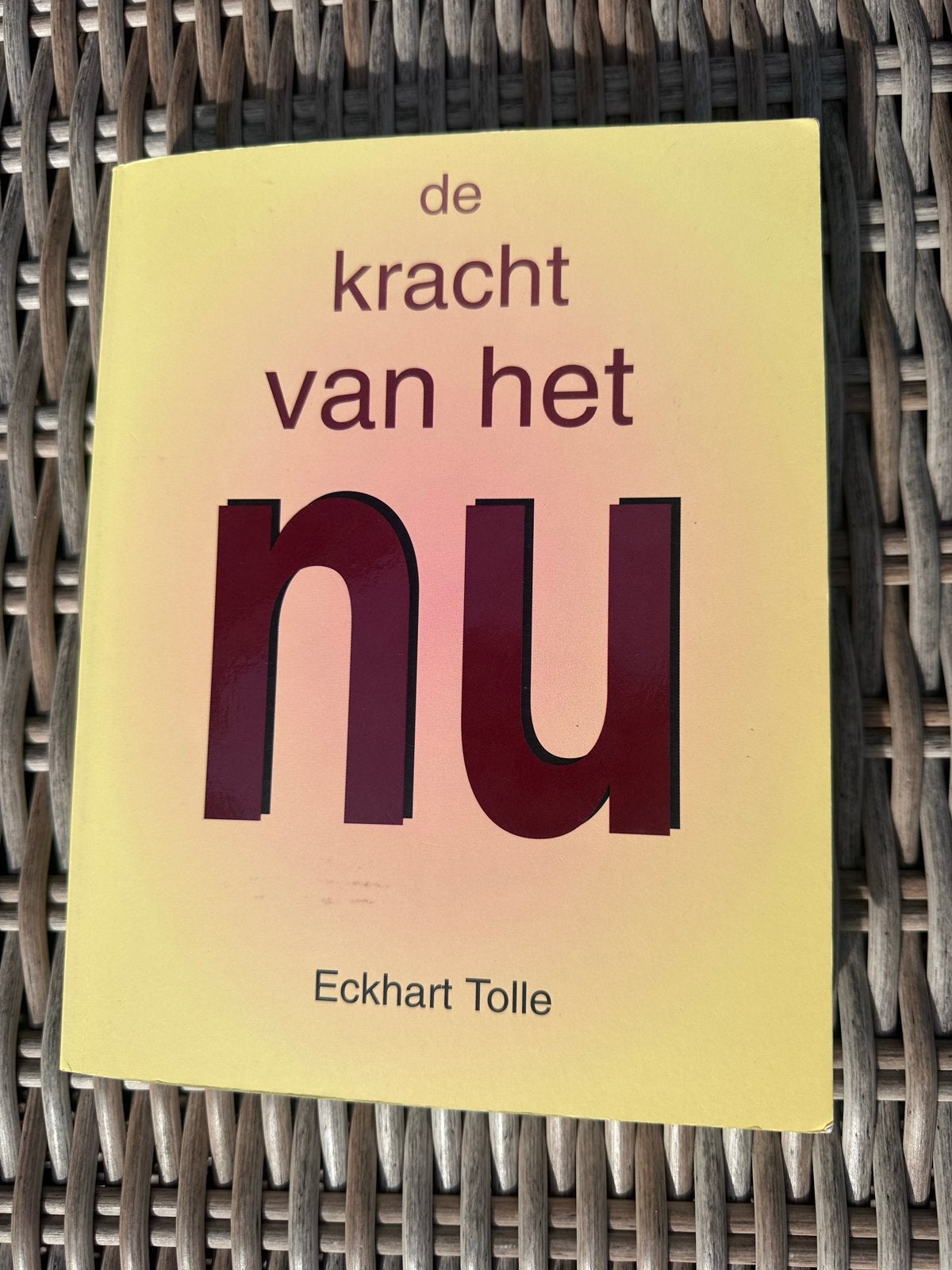 De Kracht van het Nu - Eckhart Tolle, Ophalen of Verzenden, Gelezen, Spiritualiteit algemeen, Achtergrond en Informatie