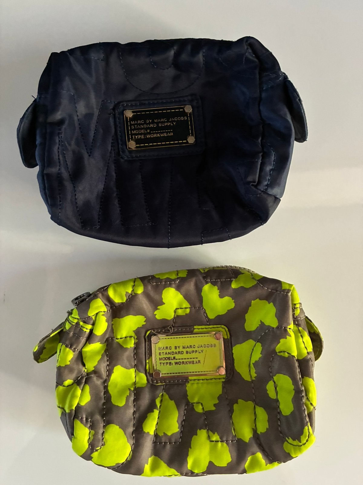 2 Marc Jacobs toilettassen mt. M twv 80€ nieuwstaat Wow!, Sieraden, Tassen en Uiterlijk, Ophalen of Verzenden, Zo goed als nieuw