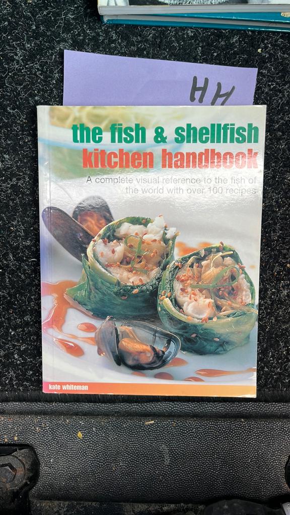 The Fish & Shellfish Kitchen Handbook - Kate Whiteman, Ophalen of Verzenden, Zo goed als nieuw, Overige gebieden, Hoofdgerechten