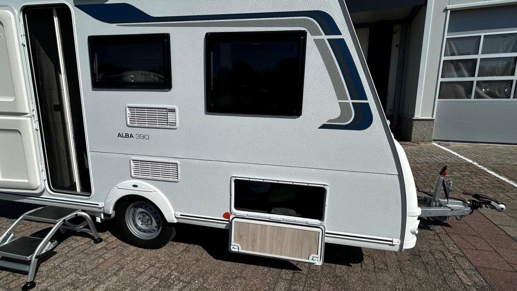 Caravelair Alba 390 inclusief volledige inventaris, Caravans en Kamperen, Caravans, Bedrijf, Treinzit, 4 tot 5 meter, Ringverwarming