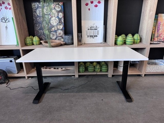 Elektrisch Zit-Sta Bureau 120/140/160/180x80cm €250/st , 5st