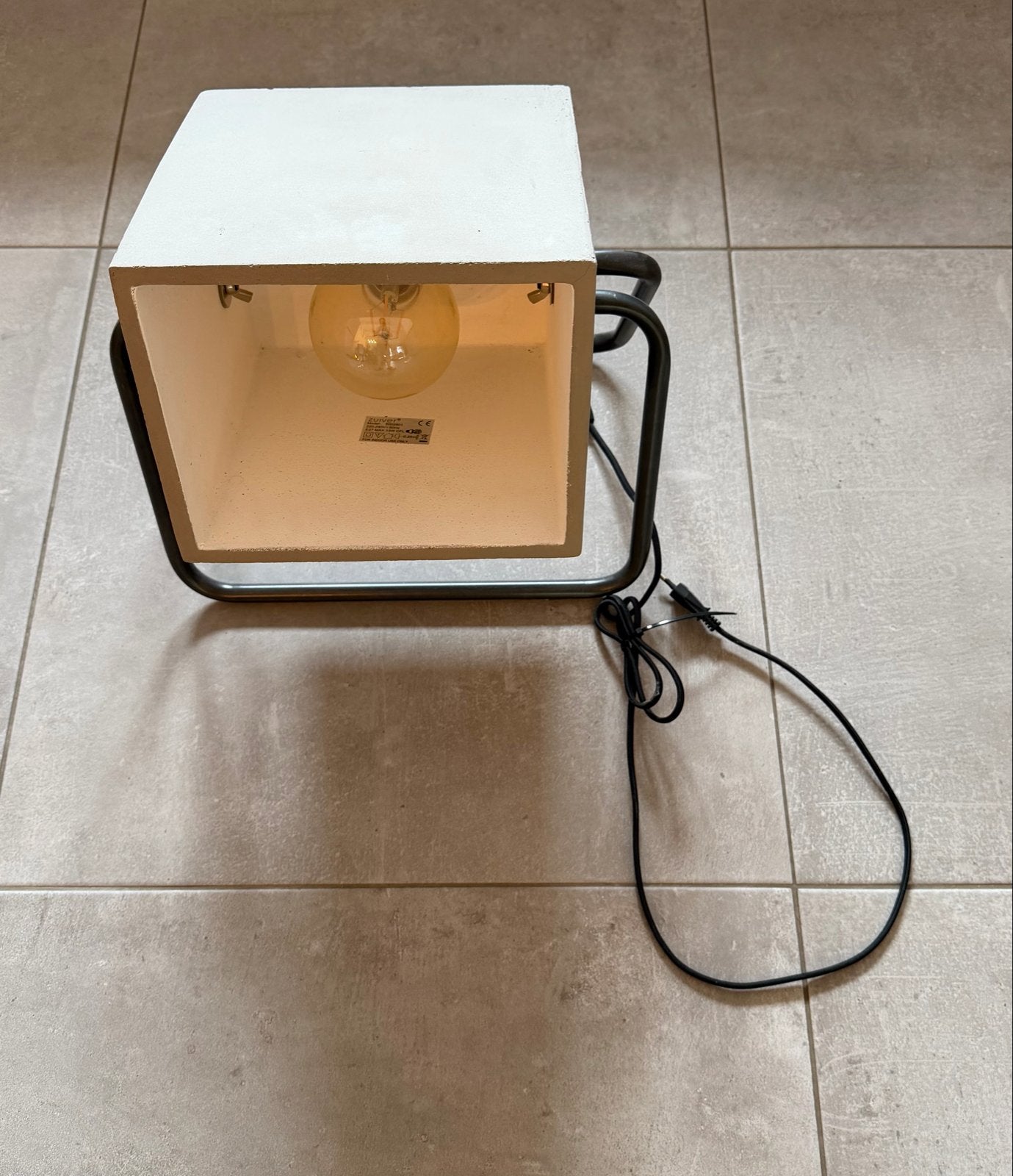 Industriële tafellamp/vloerlamp met betonnen voet, Wit, Overige merken, Gebruikt, Industrieel