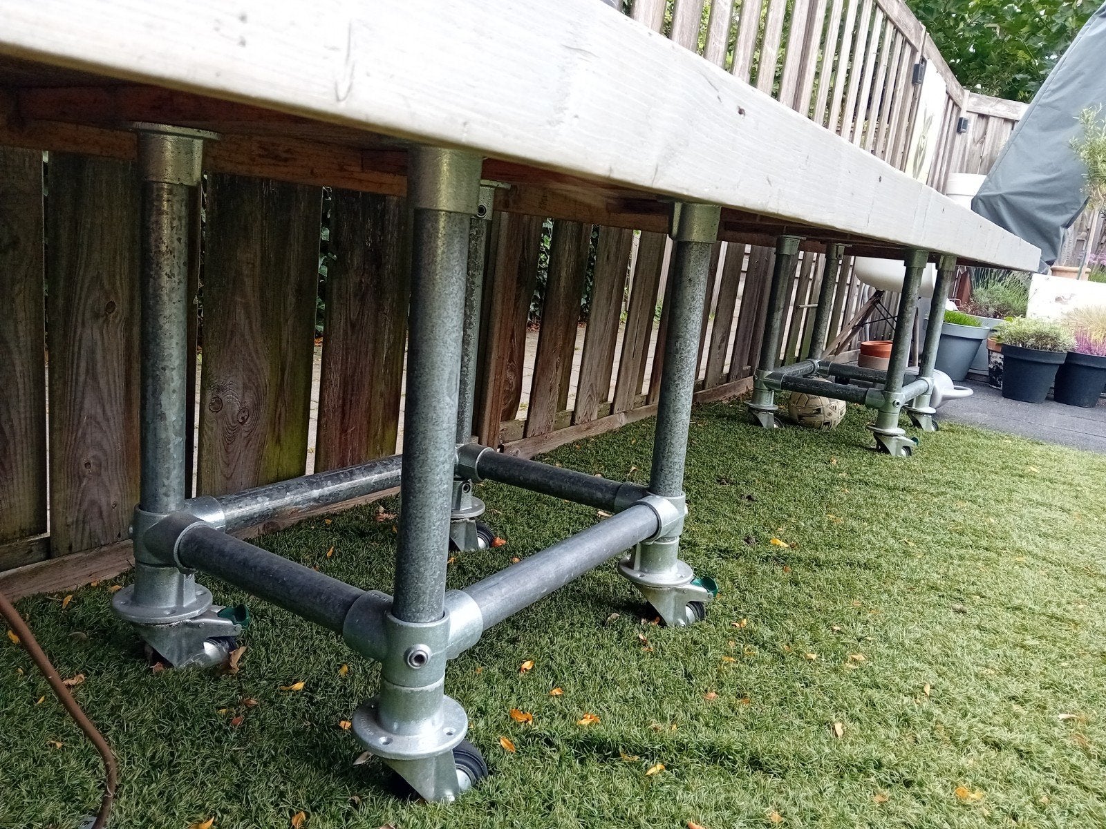 2 Frame gegalvaniseerde buizen op wielen (onderstel), Ophalen, Gebruikt