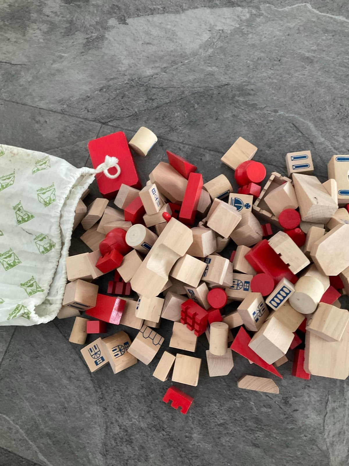 Houten bouwblokken met opbergzak van Janbibijan, Ophalen of Verzenden, Gebruikt, Overige merken
