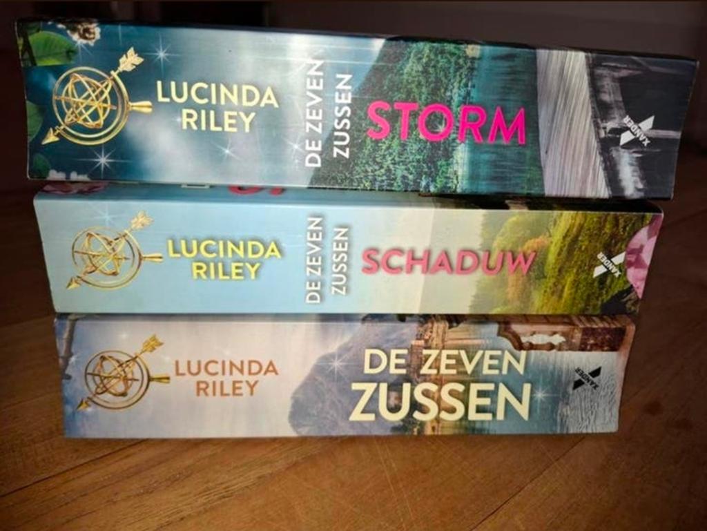 Zeven Zussen deel 1, 2 en 3, Boeken, Ophalen of Verzenden, Zo goed als nieuw
