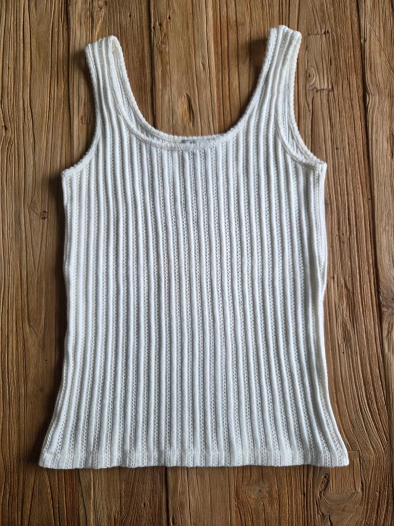 Top Nukus maat M gebroken wit, Kleding | Dames, Maat 38/40 (M), Wit, Ophalen of Verzenden, Zo goed als nieuw