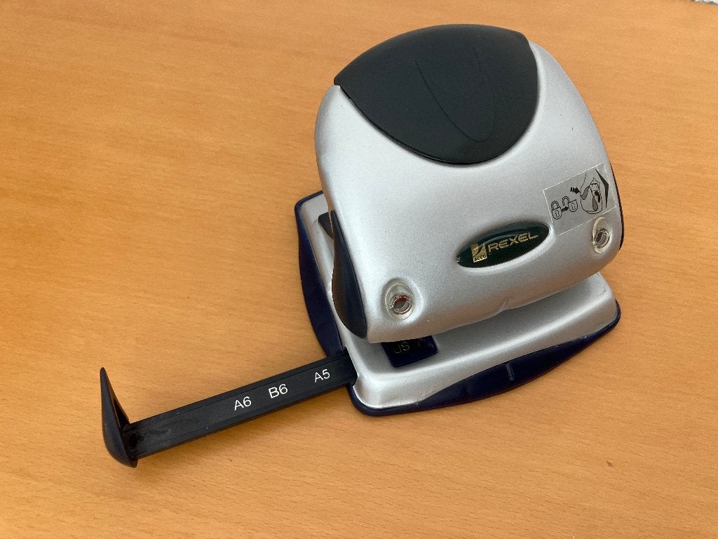 Acco Rexel Perforator P 225 - 2 gats, voor max. 25 vellen, Ophalen of Verzenden, Gebruikt