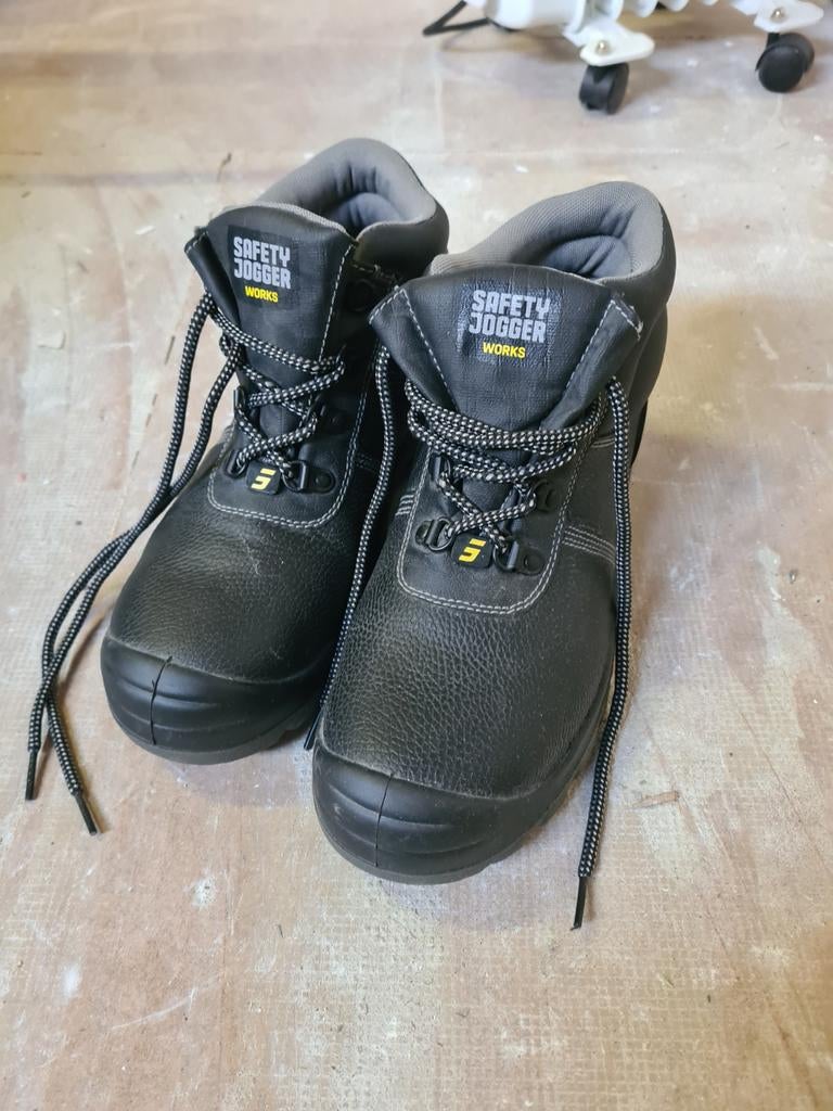 Safety Jogger werkschoenen met stalen neuzen maat 43, Ophalen of Verzenden, Zo goed als nieuw