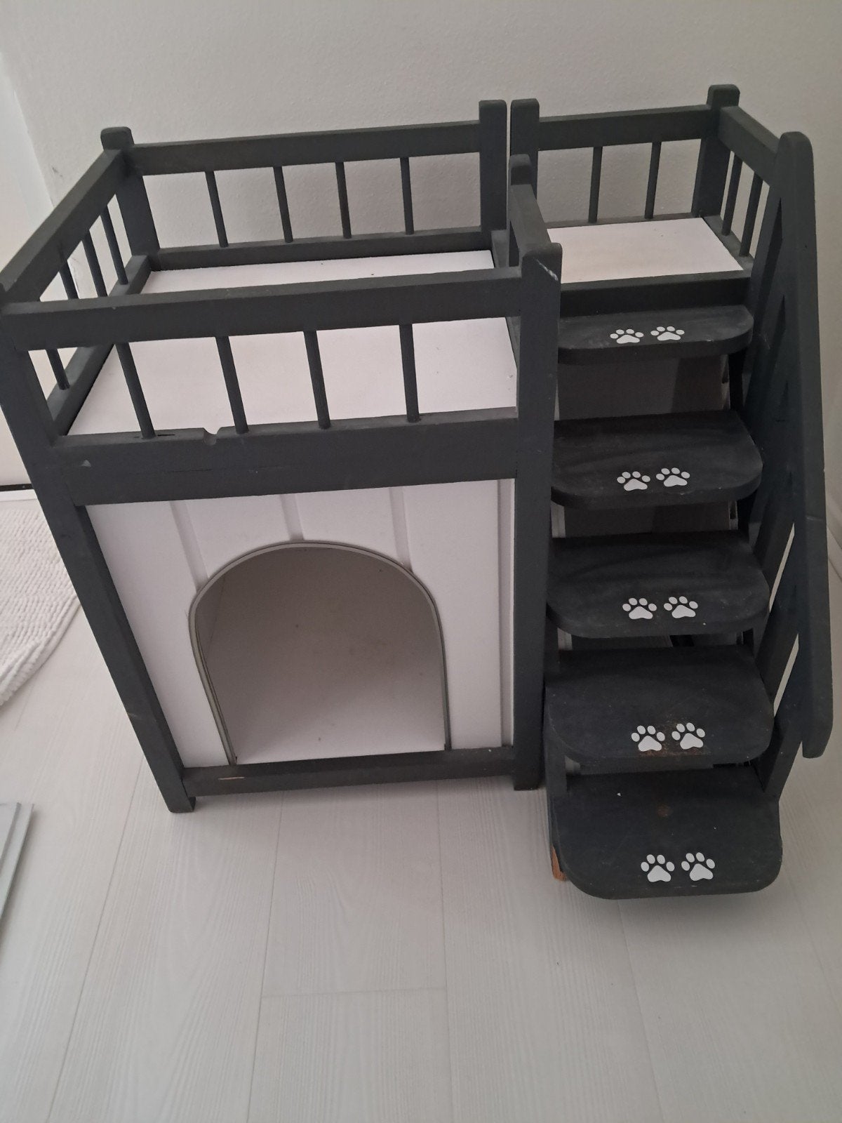katten - honden - konijnen huis, Dieren en Toebehoren, Ophalen, 65 tot 100 cm, Zo goed als nieuw, Minder dan 75 cm