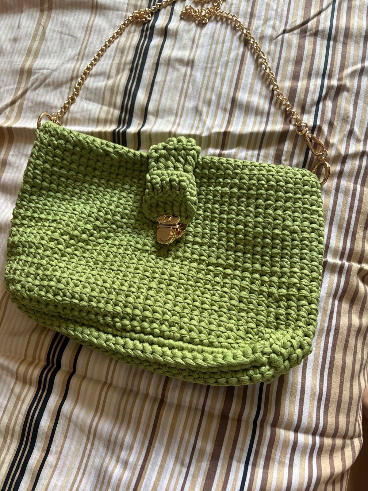 Gehaakte Groene Schoudertas met Gouden Ketting, Ophalen of Verzenden, Nieuw, Groen, Schoudertasje