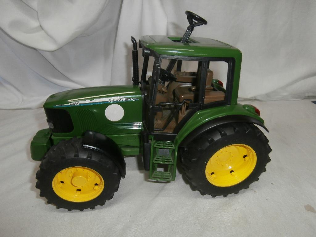 Bruder Trekkers, Kinderen en Baby's, Speelgoed | Speelgoedvoertuigen, Ophalen, Zo goed als nieuw